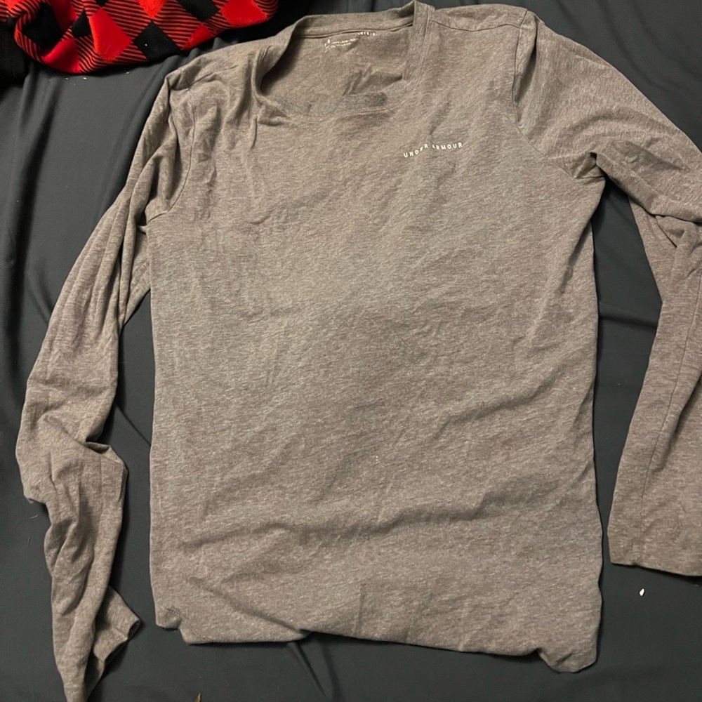 Under armour long sleeve shirt